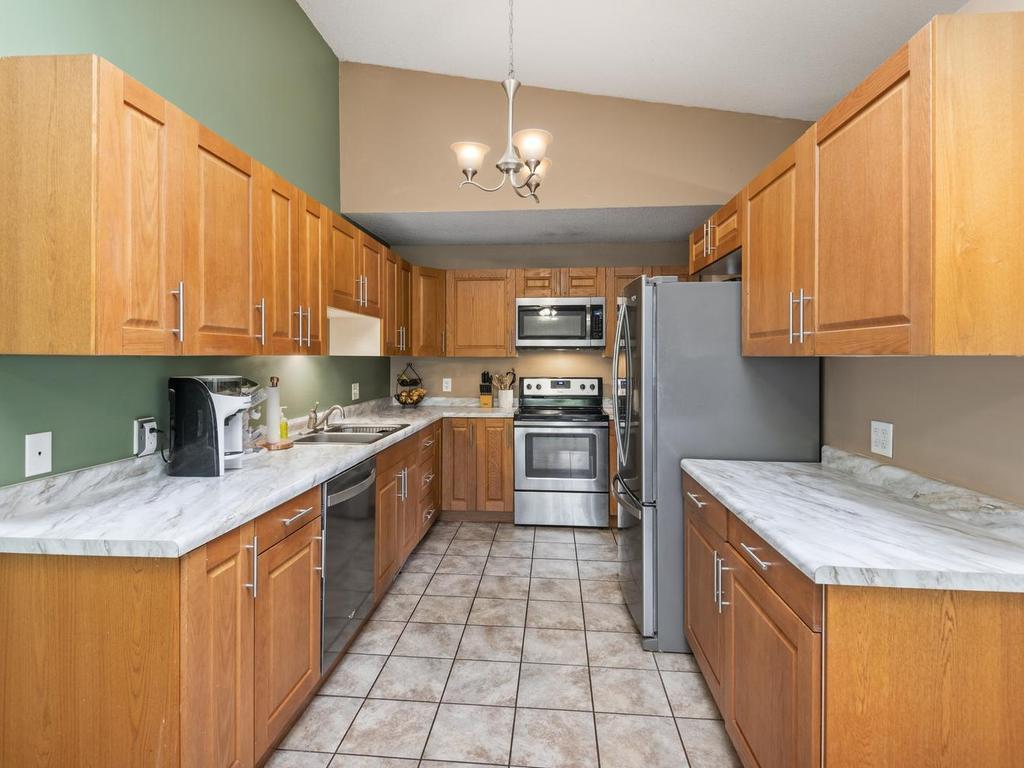 1312 Deercliff Lane Eagan MN 55123 7064890 image6