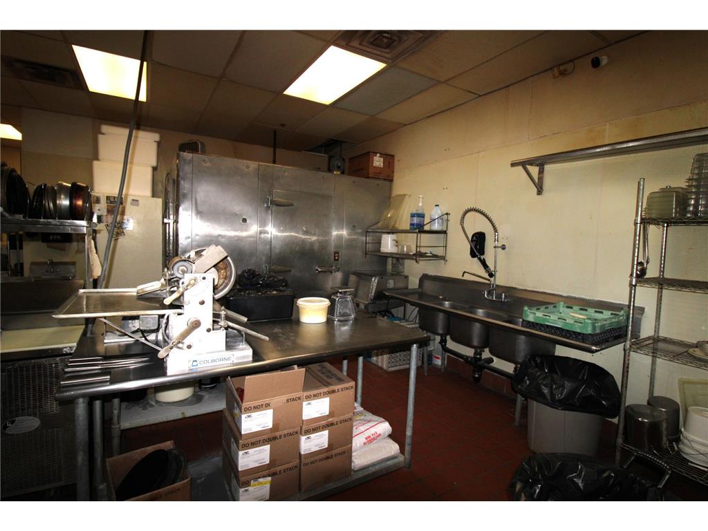 1312 Lakeland Drive SE #Giovanni's Willmar MN 56201 6671483 image16