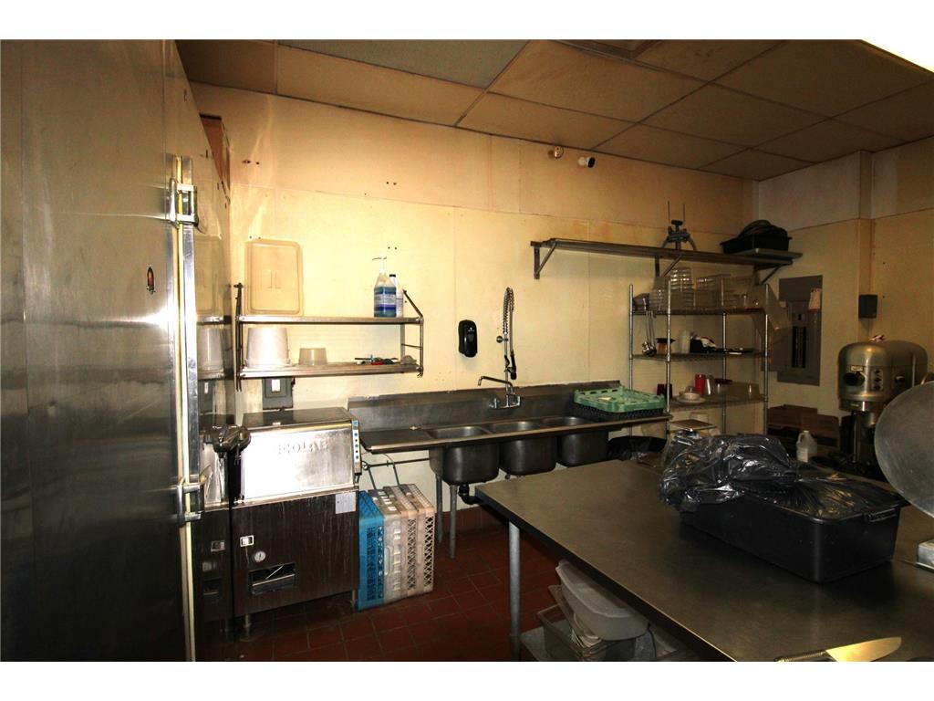 1312 Lakeland Drive SE #Giovanni's Willmar MN 56201 6671483 image19