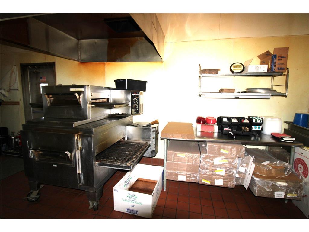 1312 Lakeland Drive SE #Giovanni's Willmar MN 56201 6671483 image21