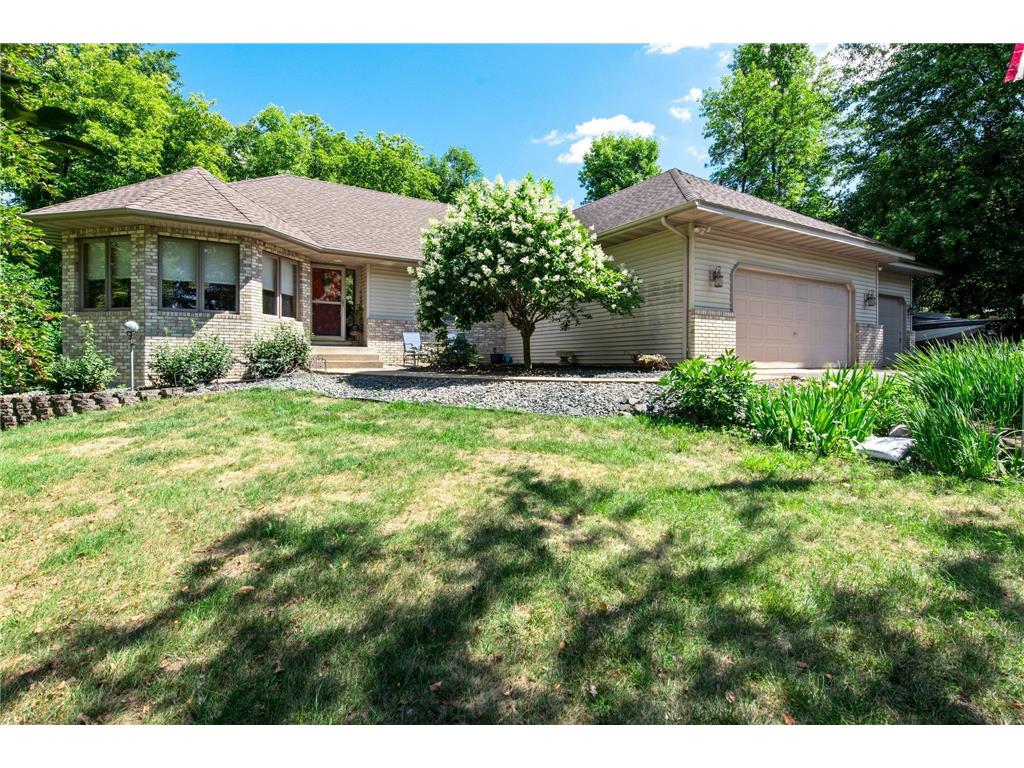 13120 N Lakes Lane, Chisago Lake Twp, MN 55045 MLS 6448902 Edina