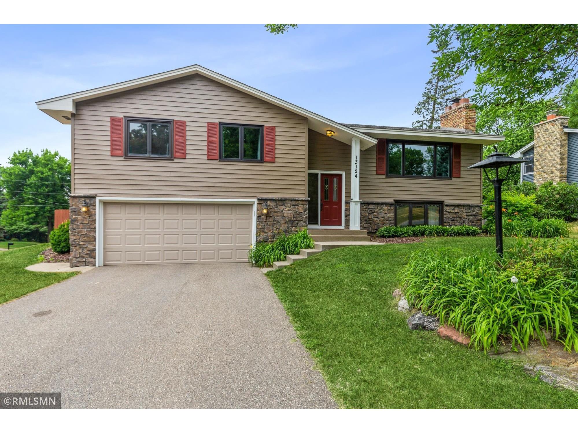 13124 Oakland Drive, Burnsville, MN 55337 MLS 6012968 Edina Realty