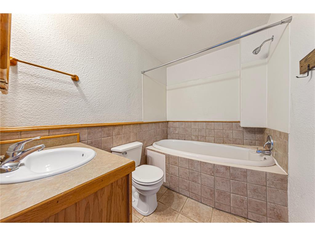 1313 Constitutional Drive Northfield MN 55057 7038410 image32