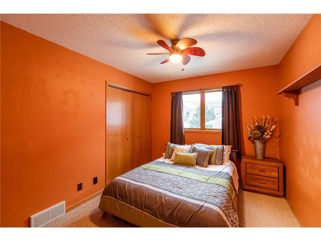 1315 49th Avenue Goodview MN 55987 7001563 image21