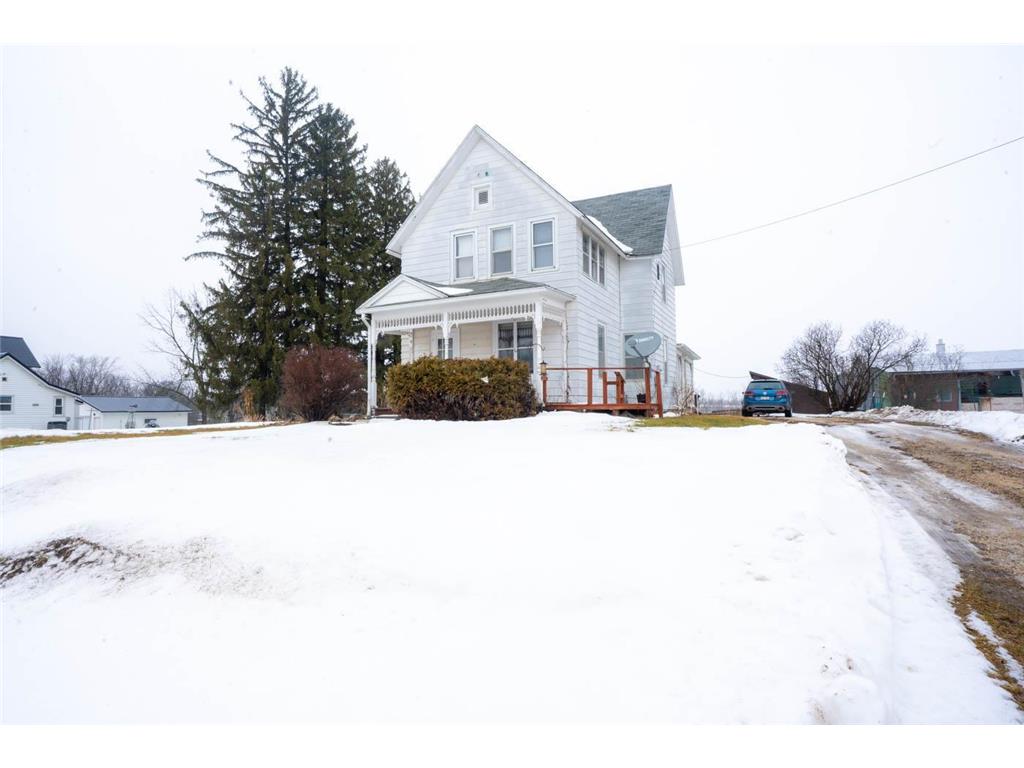 1315 E Main Street Caledonia MN 55921 6482186 image1