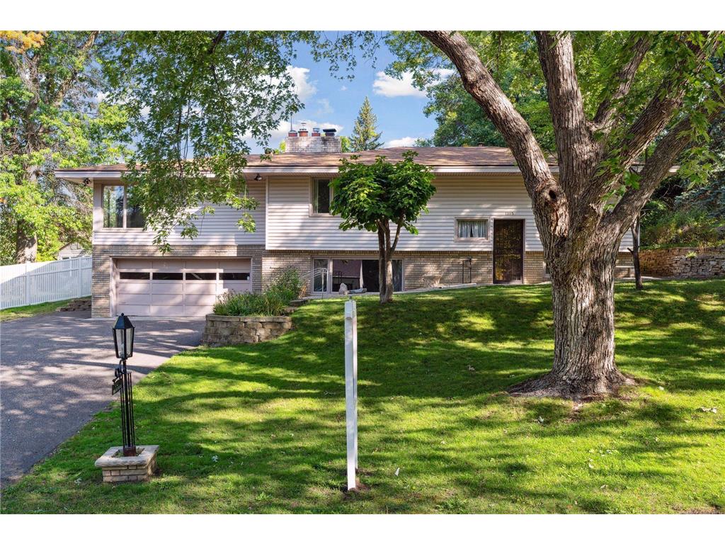 1315 Hillcrest Drive NE Fridley MN 55432 6424174 image1
