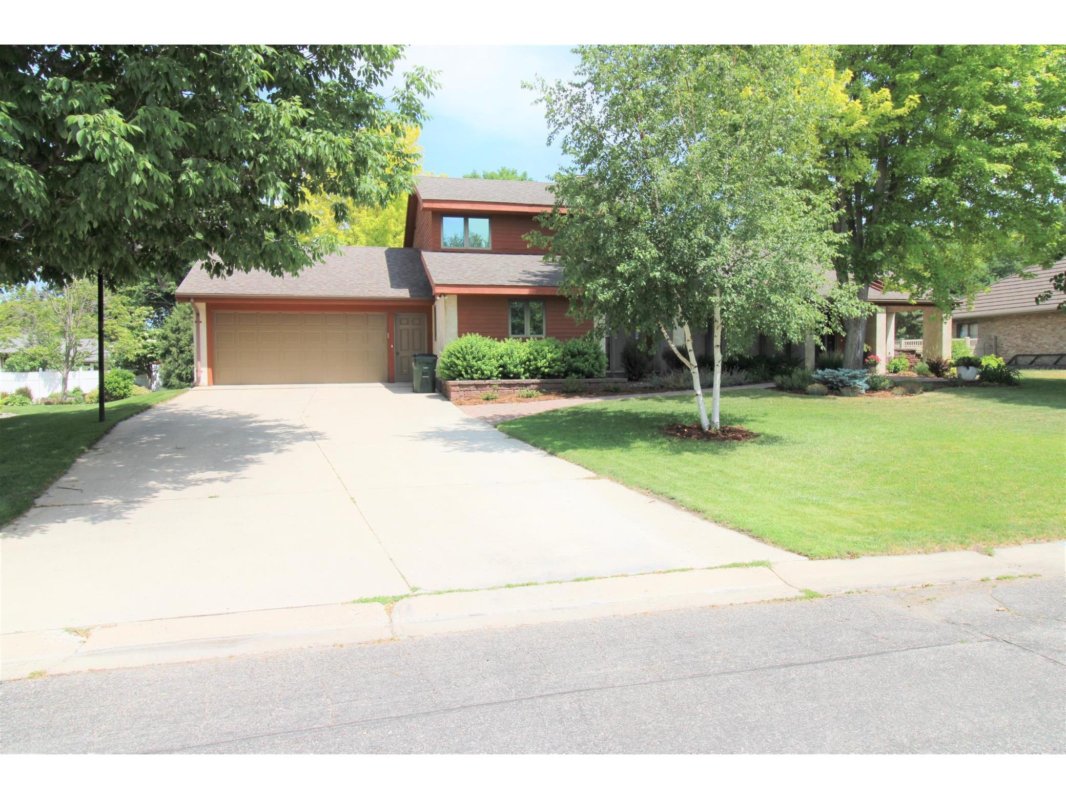 1316 16th Street SW, Willmar, MN, 56201 MLS 5766134 Edina Realty