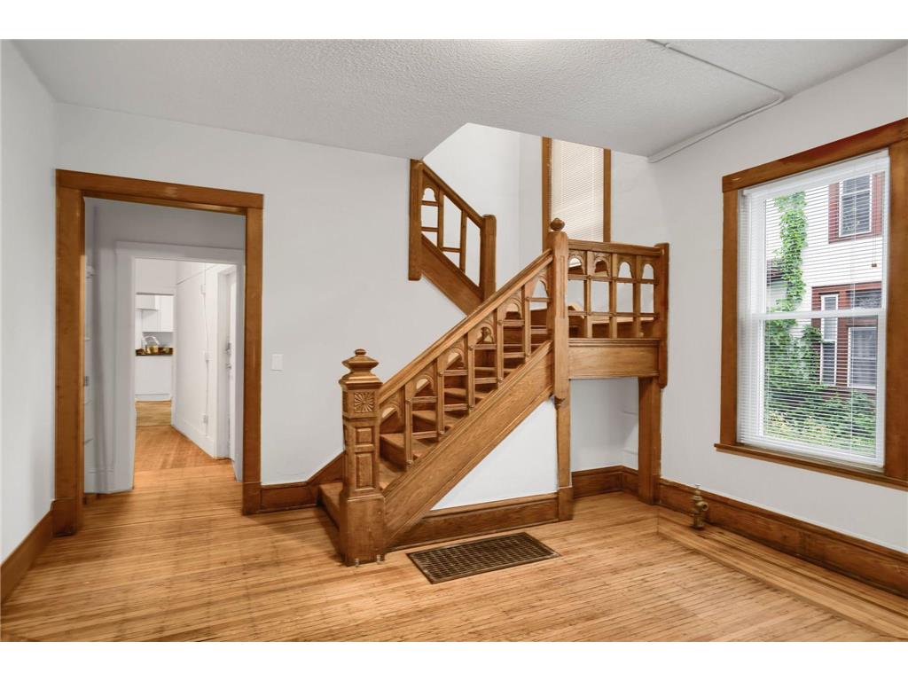 1316 7th Street SE Minneapolis MN 55414 7025444 image3