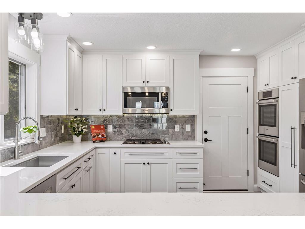 1316 Christy Circle Roseville MN 55113 7066799 image14