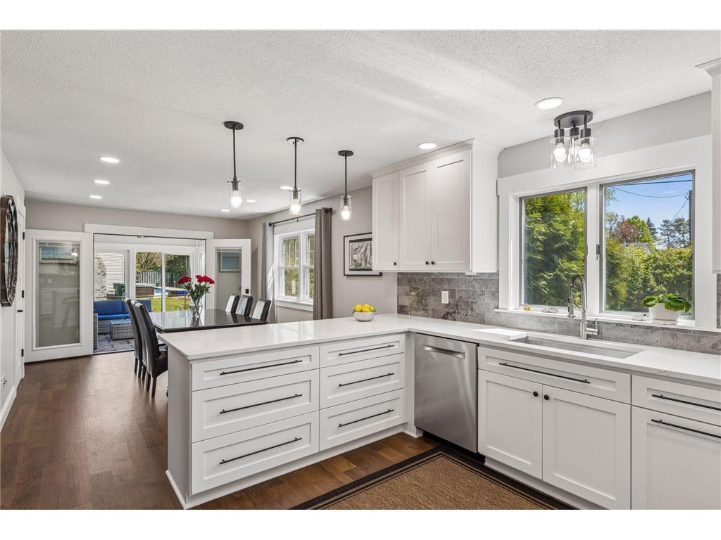 1316 Christy Circle Roseville MN 55113 7066799 image15