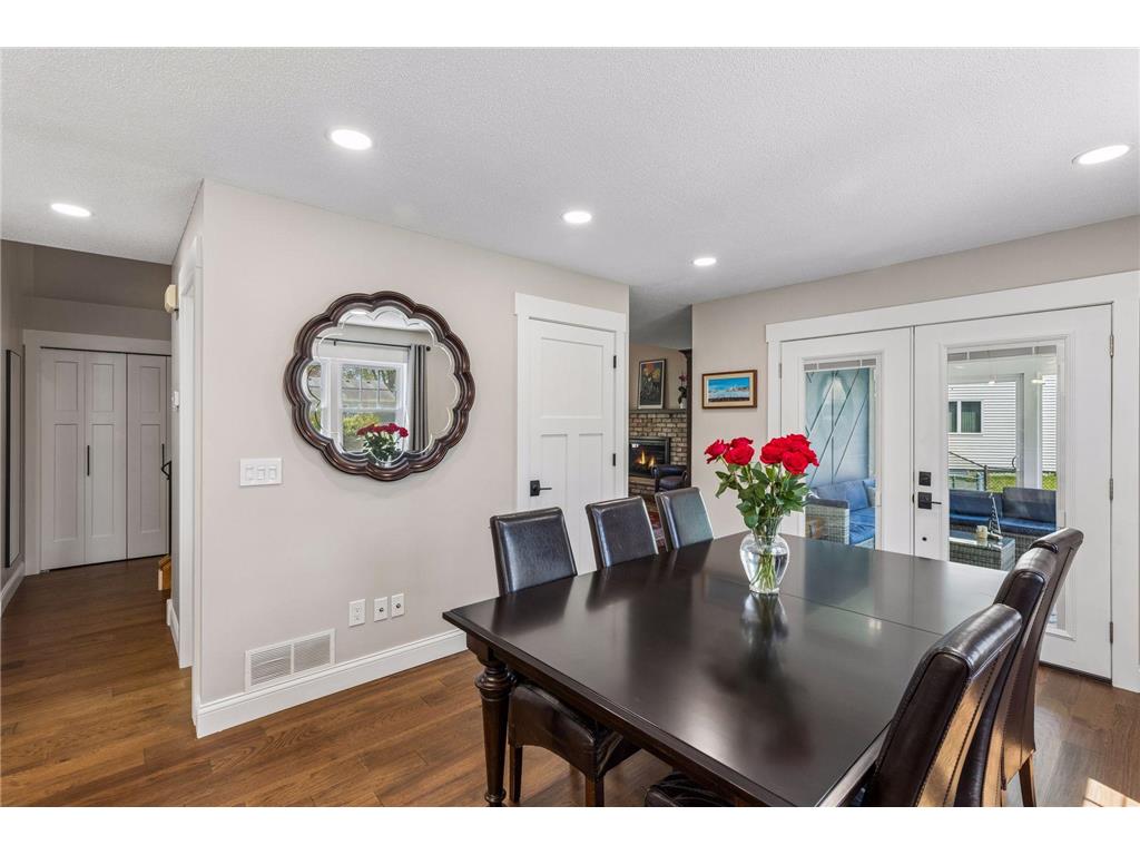 1316 Christy Circle Roseville MN 55113 7066799 image18