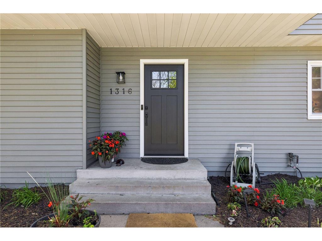 1316 Christy Circle Roseville MN 55113 7066799 image2