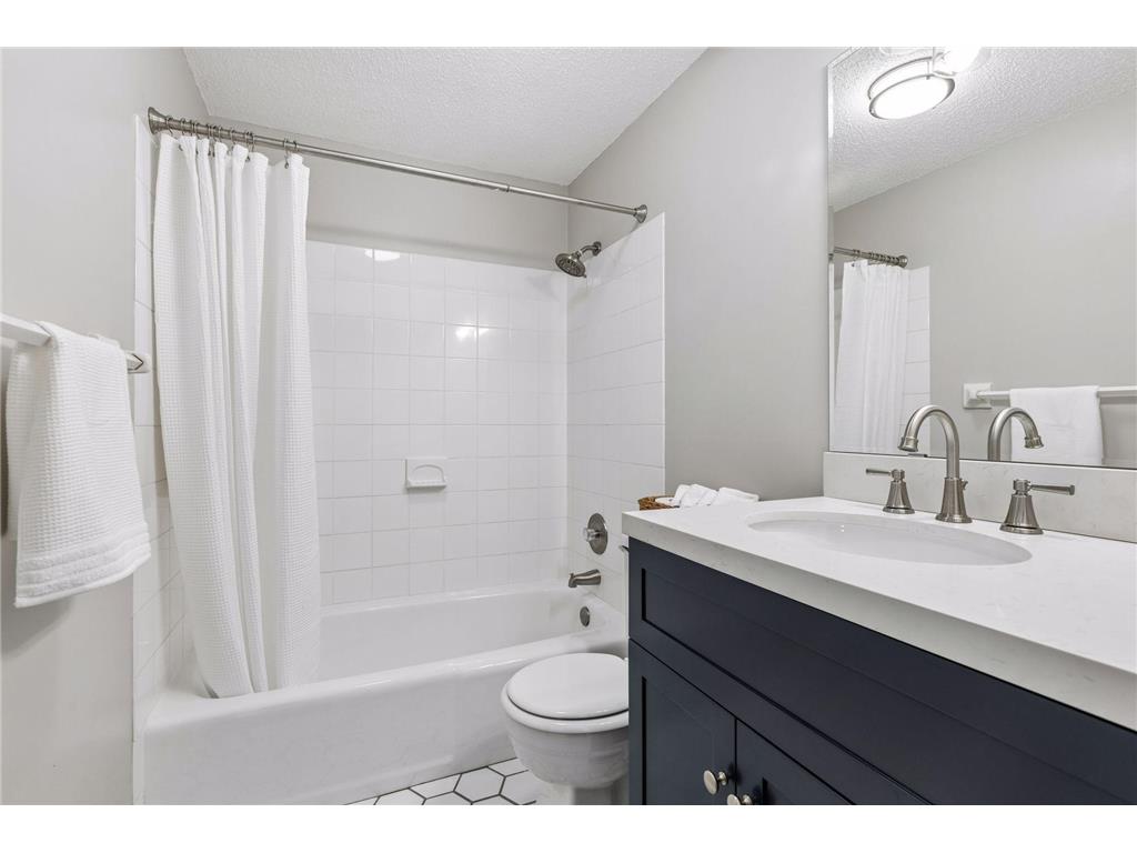 1316 Christy Circle Roseville MN 55113 7066799 image37
