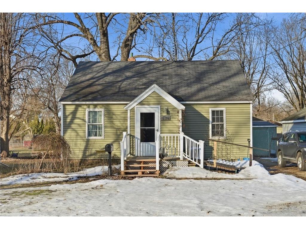 1316 Margaretha Avenue Albert Lea MN 56007 7021100 image1
