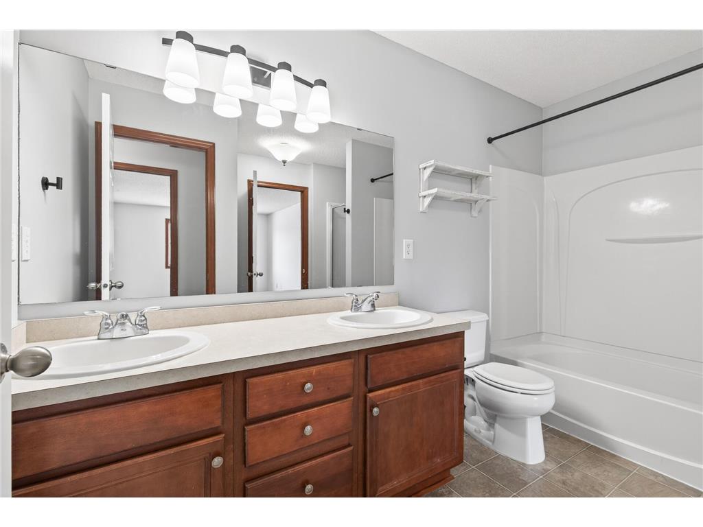 1316 Raintree Lane Waconia MN 55387 7038381 image23
