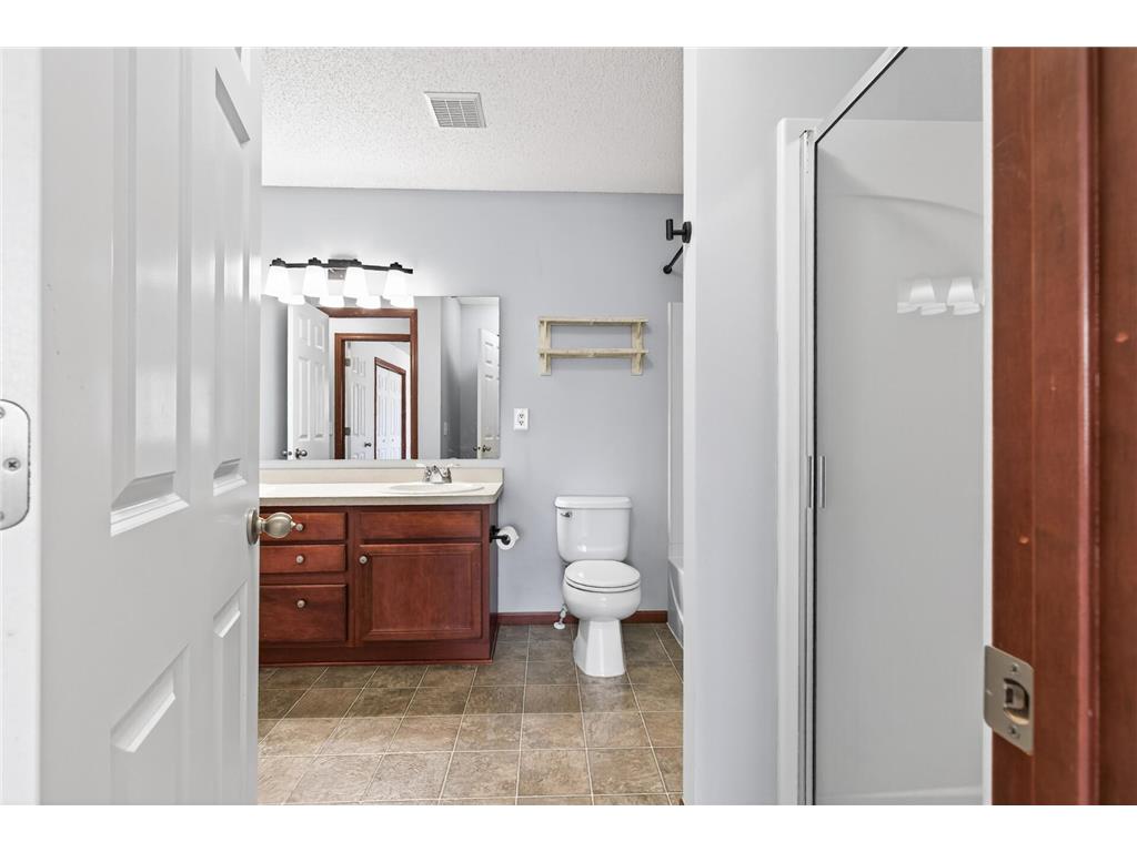 1316 Raintree Lane Waconia MN 55387 7038381 image24