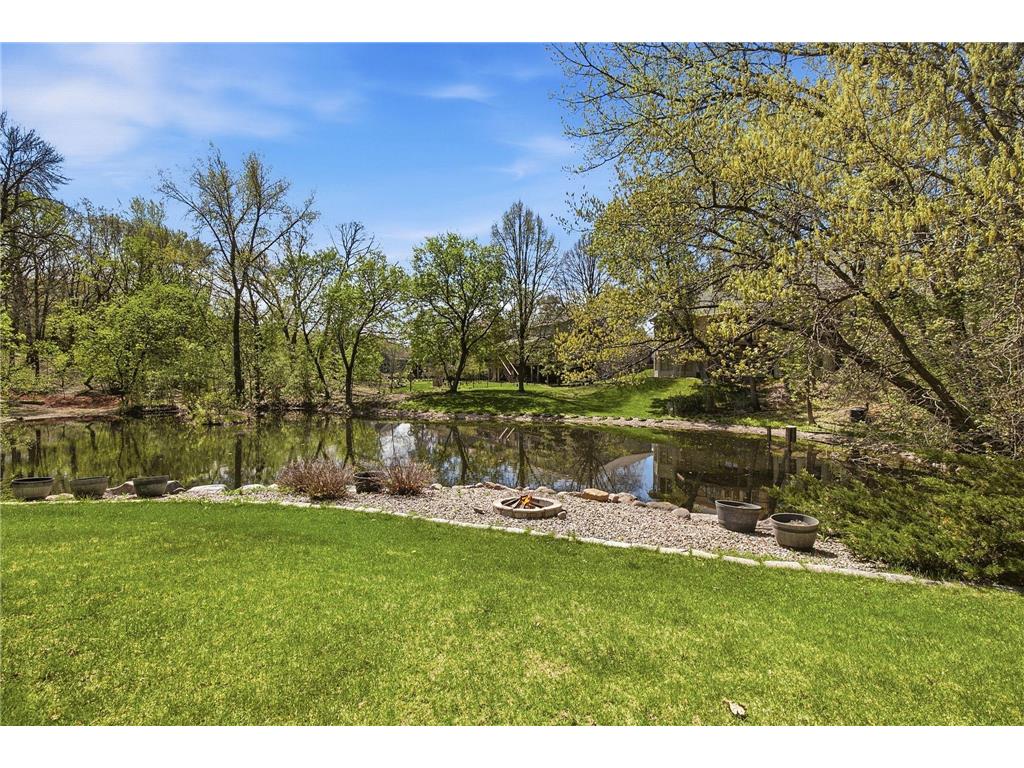 1316 Summit Oaks Drive Burnsville MN 55337 7060632 image2
