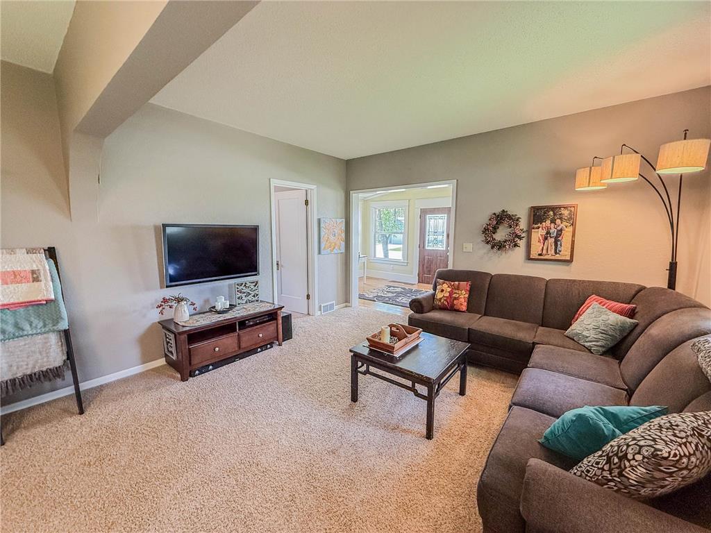 1316 W Fairview Avenue Olivia MN 56277 7084813 image11