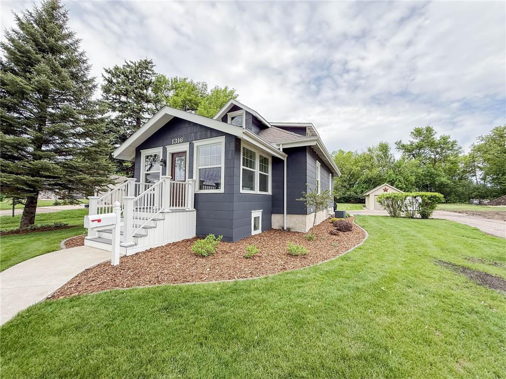 1316 W Fairview Avenue Olivia MN 56277 7084813 image3