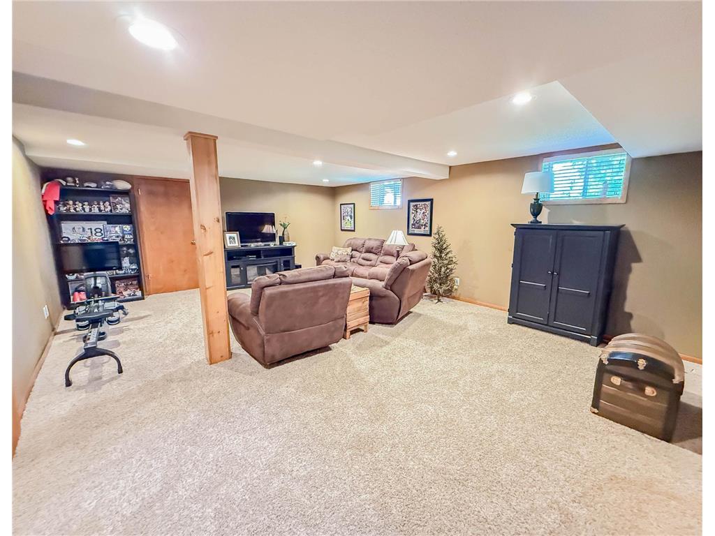 1316 W Fairview Avenue Olivia MN 56277 7084813 image32