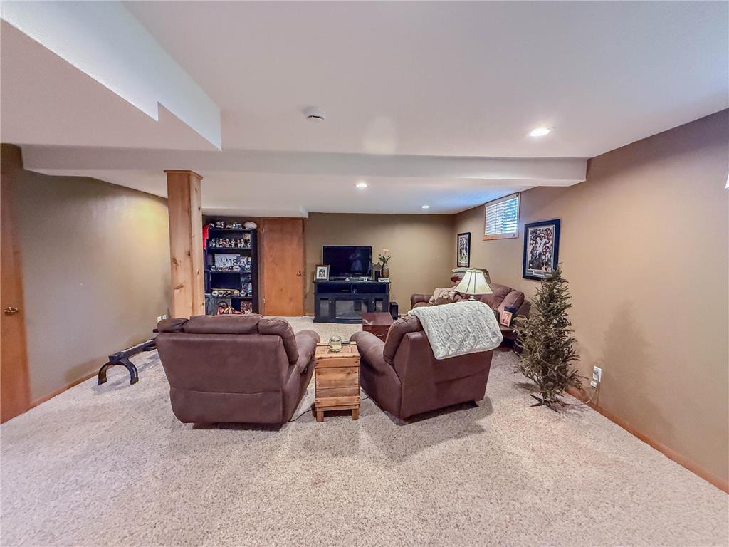 1316 W Fairview Avenue Olivia MN 56277 7084813 image35