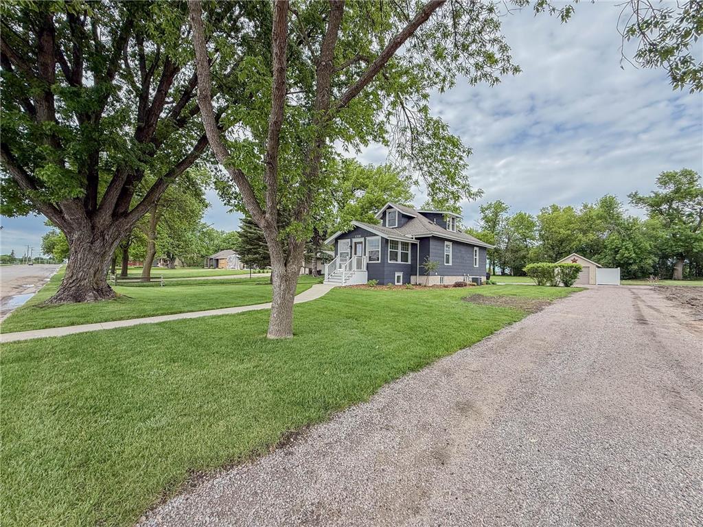 1316 W Fairview Avenue Olivia MN 56277 7084813 image40