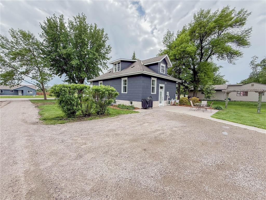 1316 W Fairview Avenue Olivia MN 56277 7084813 image43