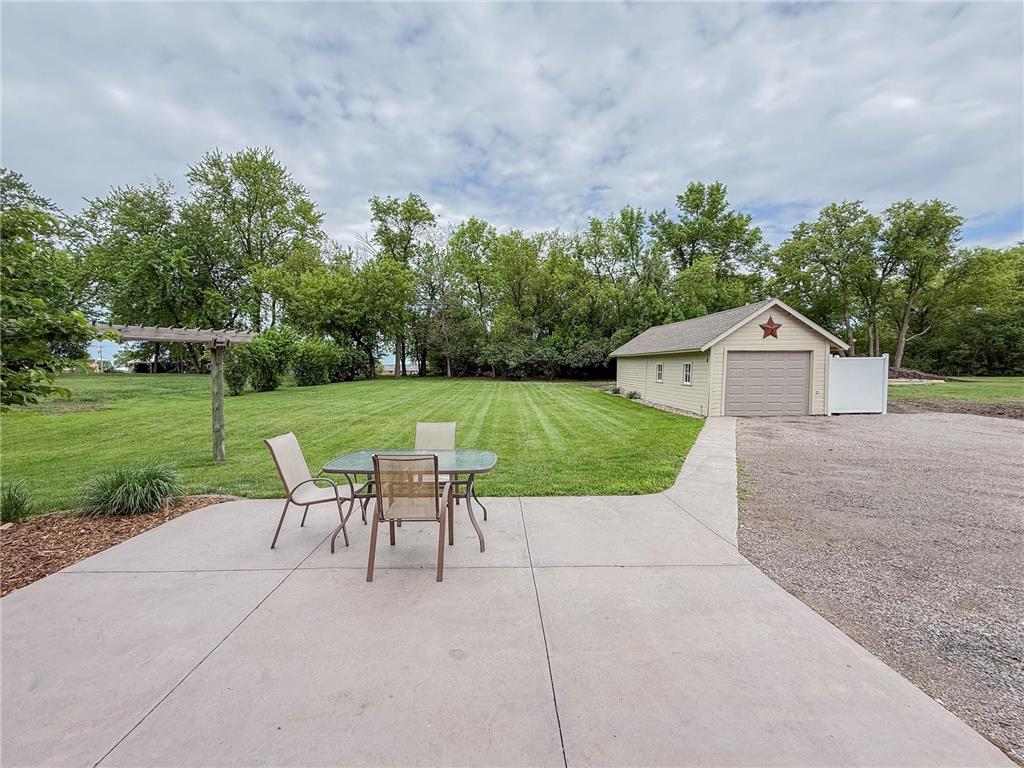 1316 W Fairview Avenue Olivia MN 56277 7084813 image5