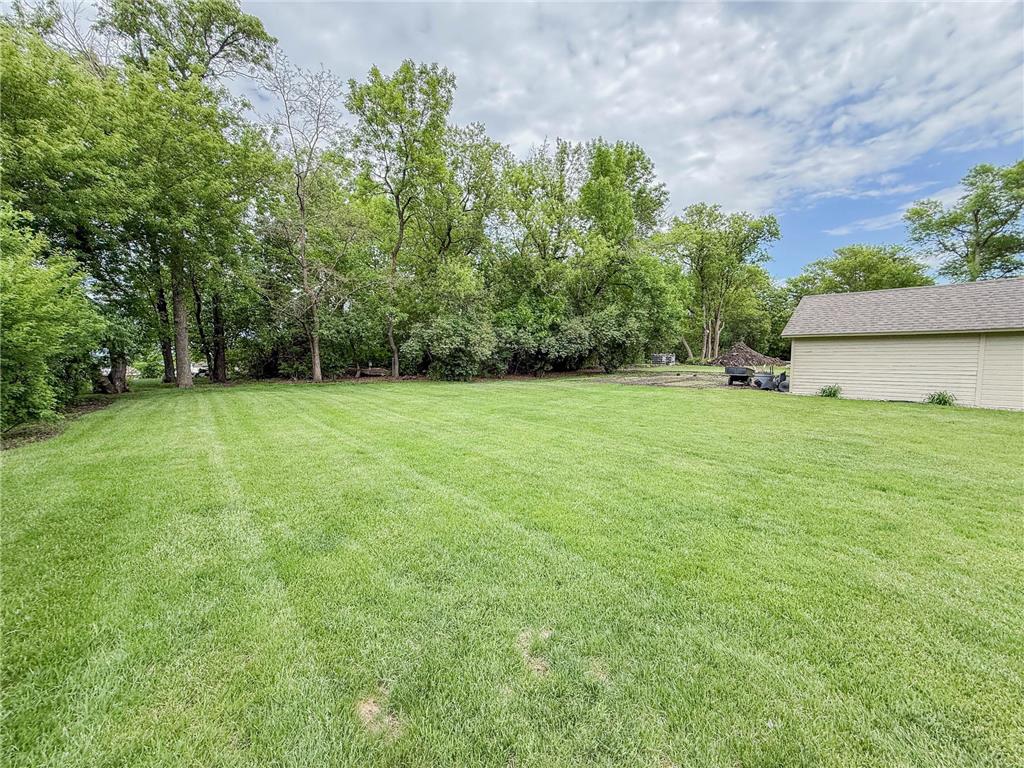 1316 W Fairview Avenue Olivia MN 56277 7084813 image50