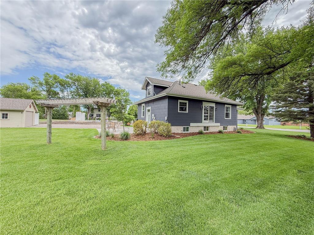 1316 W Fairview Avenue Olivia MN 56277 7084813 image52