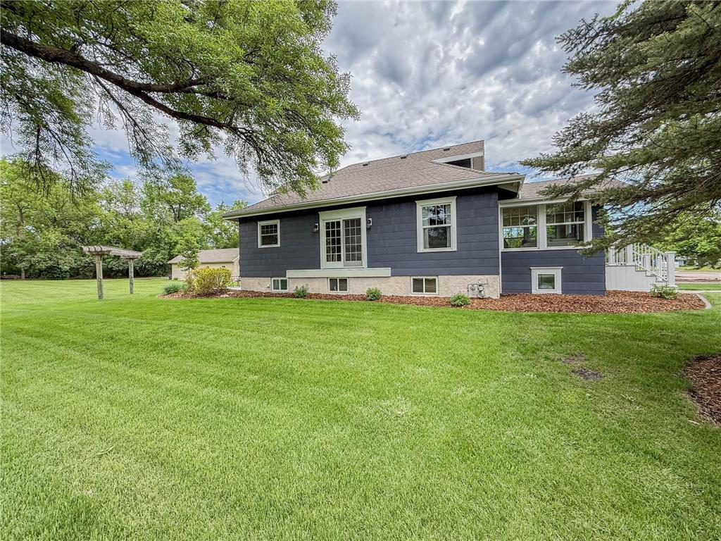 1316 W Fairview Avenue Olivia MN 56277 7084813 image54