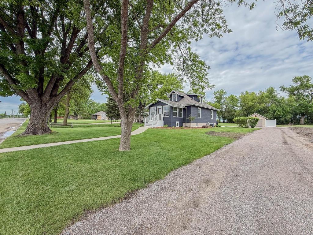 1316 W Fairview Avenue Olivia MN 56277 7103381 image40