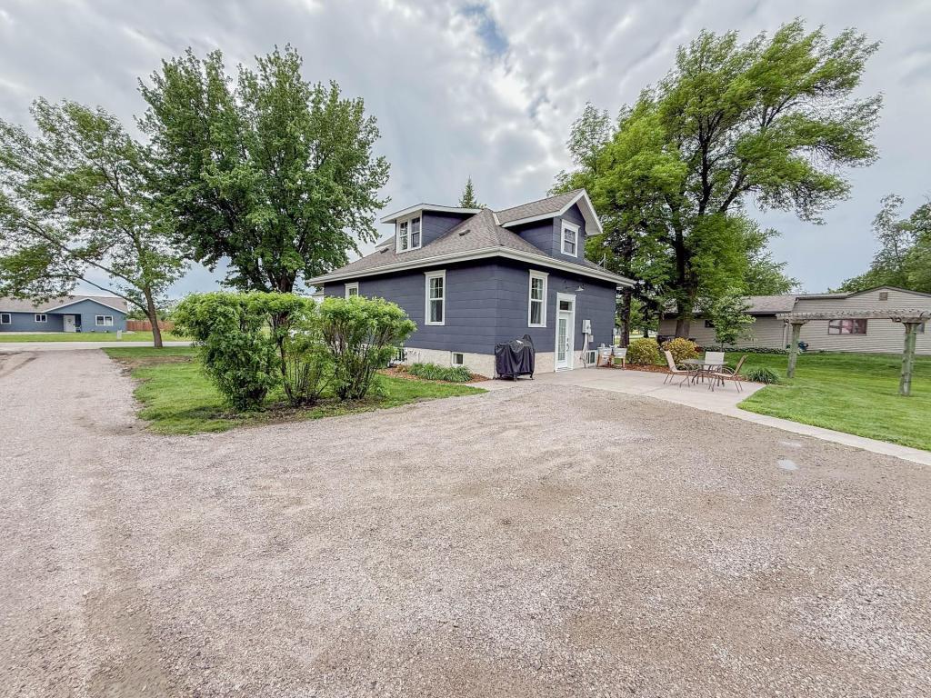 1316 W Fairview Avenue Olivia MN 56277 7103381 image42