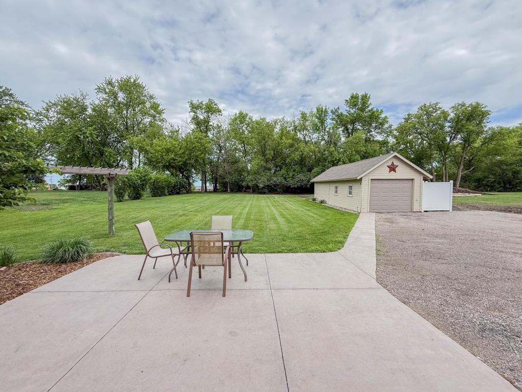 1316 W Fairview Avenue Olivia MN 56277 7103381 image5