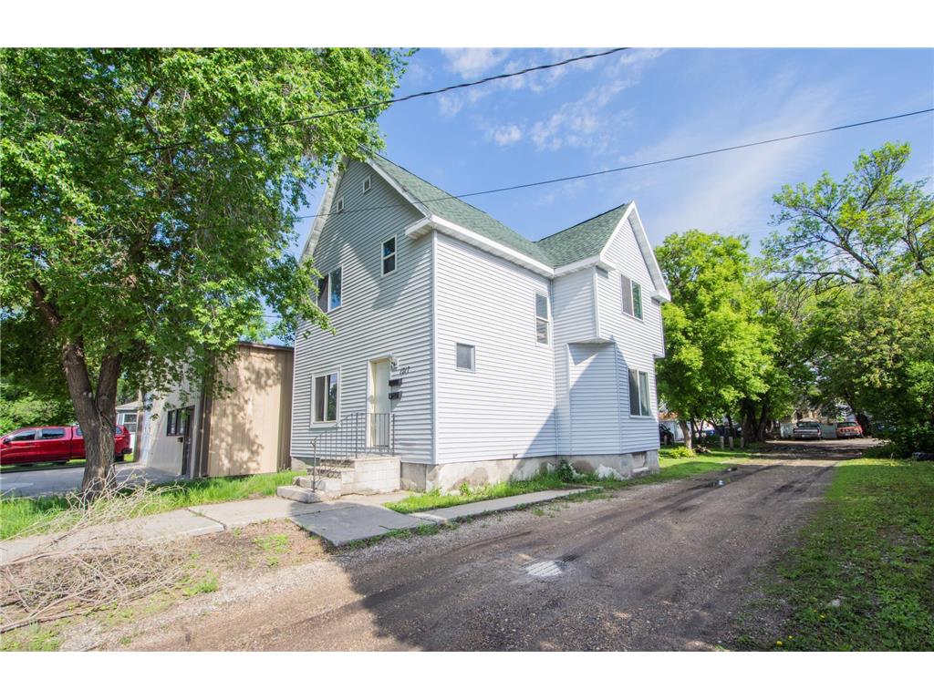 1317 1st Avenue N Fargo ND 58102 6682491 image1