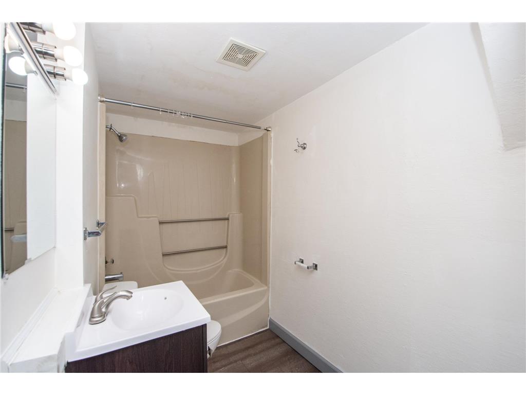 1317 1st Avenue N Fargo ND 58102 6682491 image24