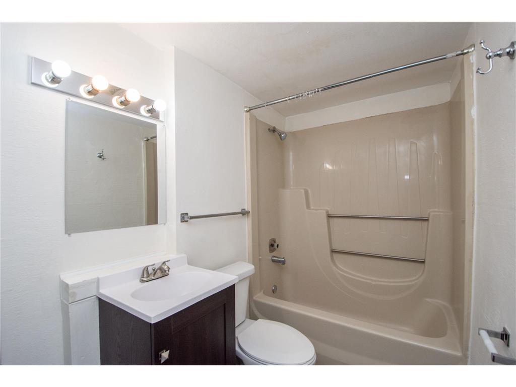 1317 1st Avenue N Fargo ND 58102 6682491 image25