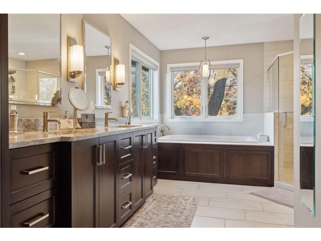 1317 Forest Park Lane Burnsville MN 55337 7094117 image22