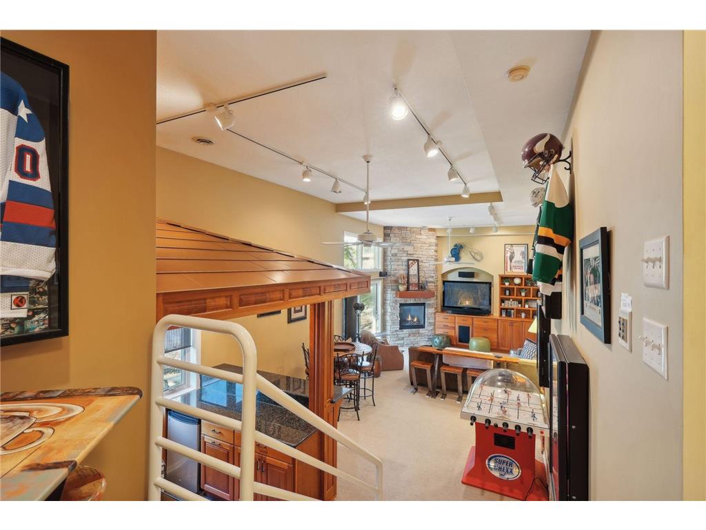 1317 Forest Park Lane Burnsville MN 55337 7094117 image3