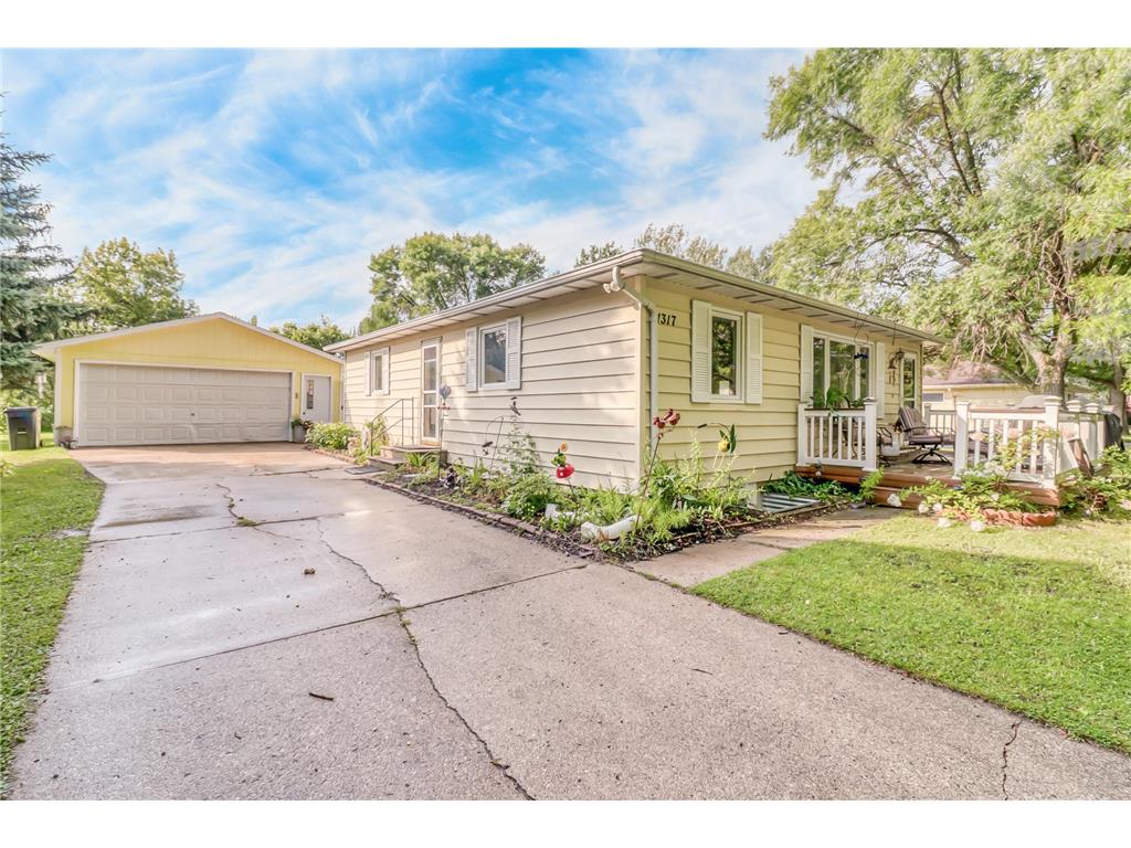 1317 Hartford Street Hawley MN 56549 6592658 image1