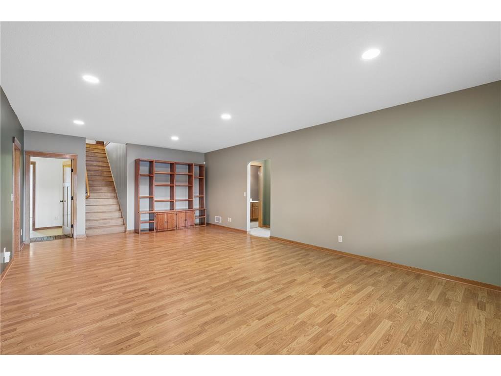 1317 Waters Path Woodbury MN 55129 7051715 image22
