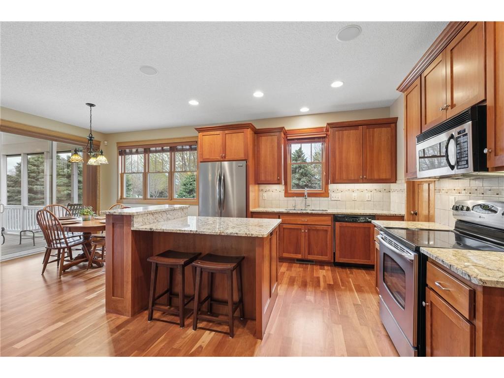 1317 Waters Path Woodbury MN 55129 7051715 image6