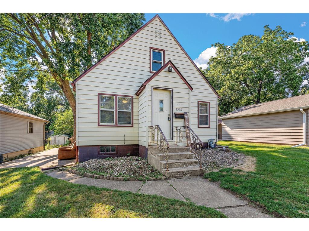 1318 Academy Avenue Albert Lea MN 56007 6677414 image1