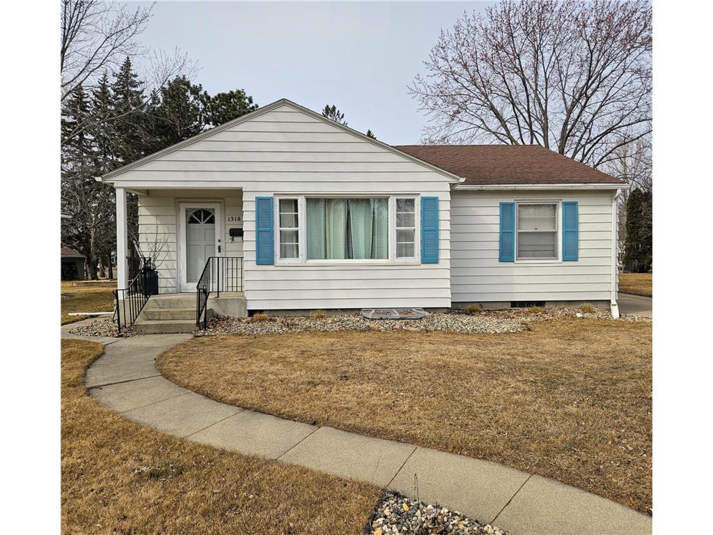 1318 Elm Street Alexandria MN 56308 6511106 image1