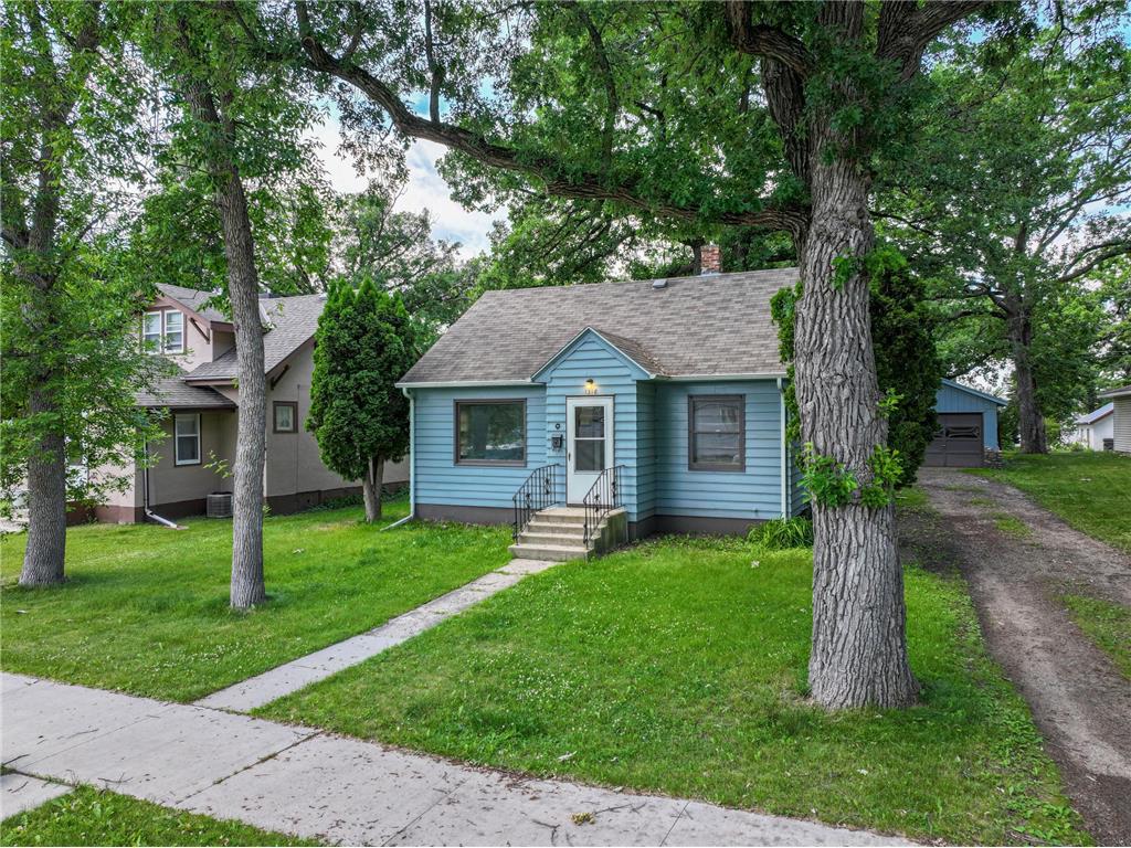 1318 Irving Street Alexandria MN 56308 7094979 image1