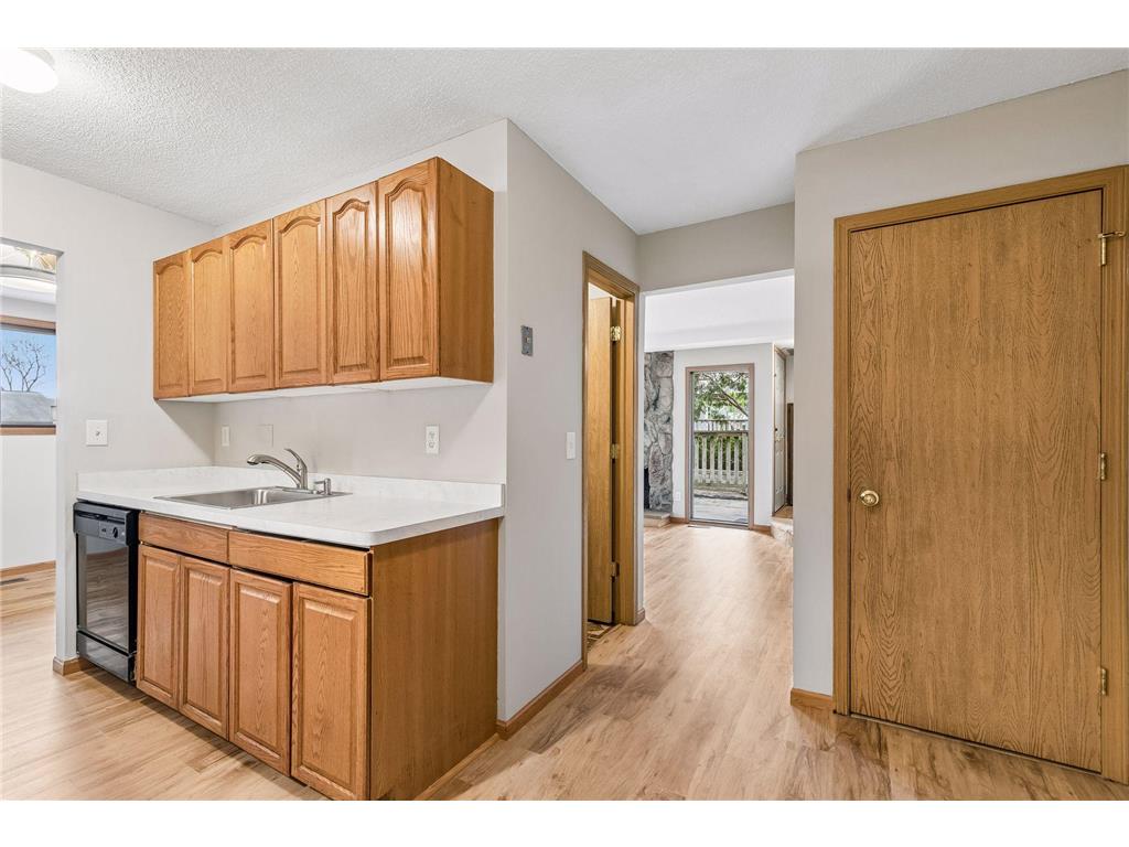 1318 Landmark Trail N Hopkins MN 55343 7017504 image15