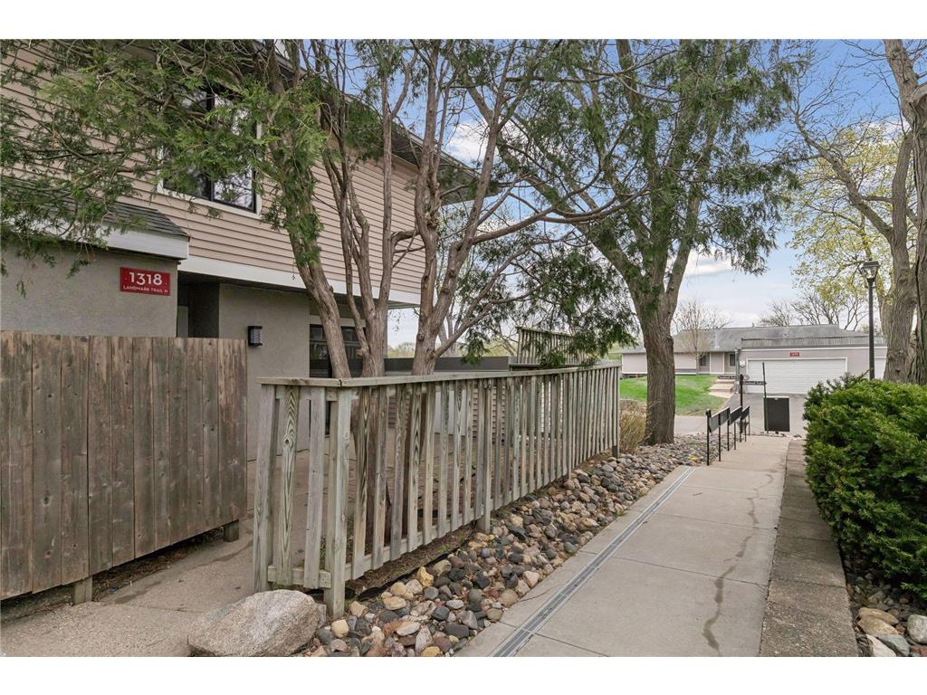 1318 Landmark Trail N Hopkins MN 55343 7017504 image3