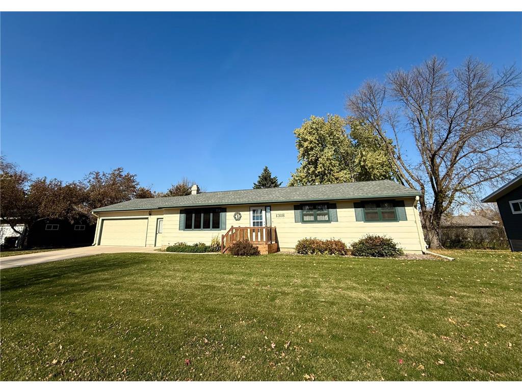 1318 W Chestnut Avenue Olivia MN 56277 6809899 image1