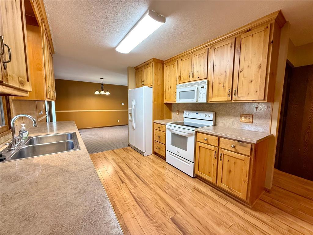 1318 W Chestnut Avenue Olivia MN 56277 6809899 image18