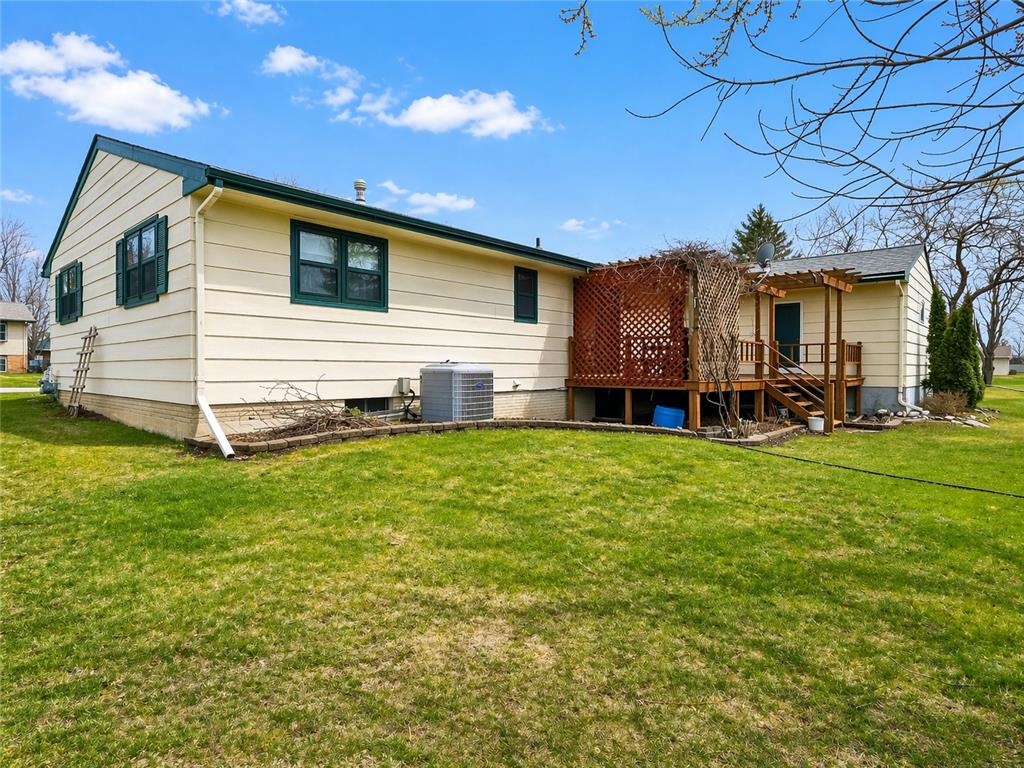 1318 W Chestnut Avenue Olivia MN 56277 7057982 image3